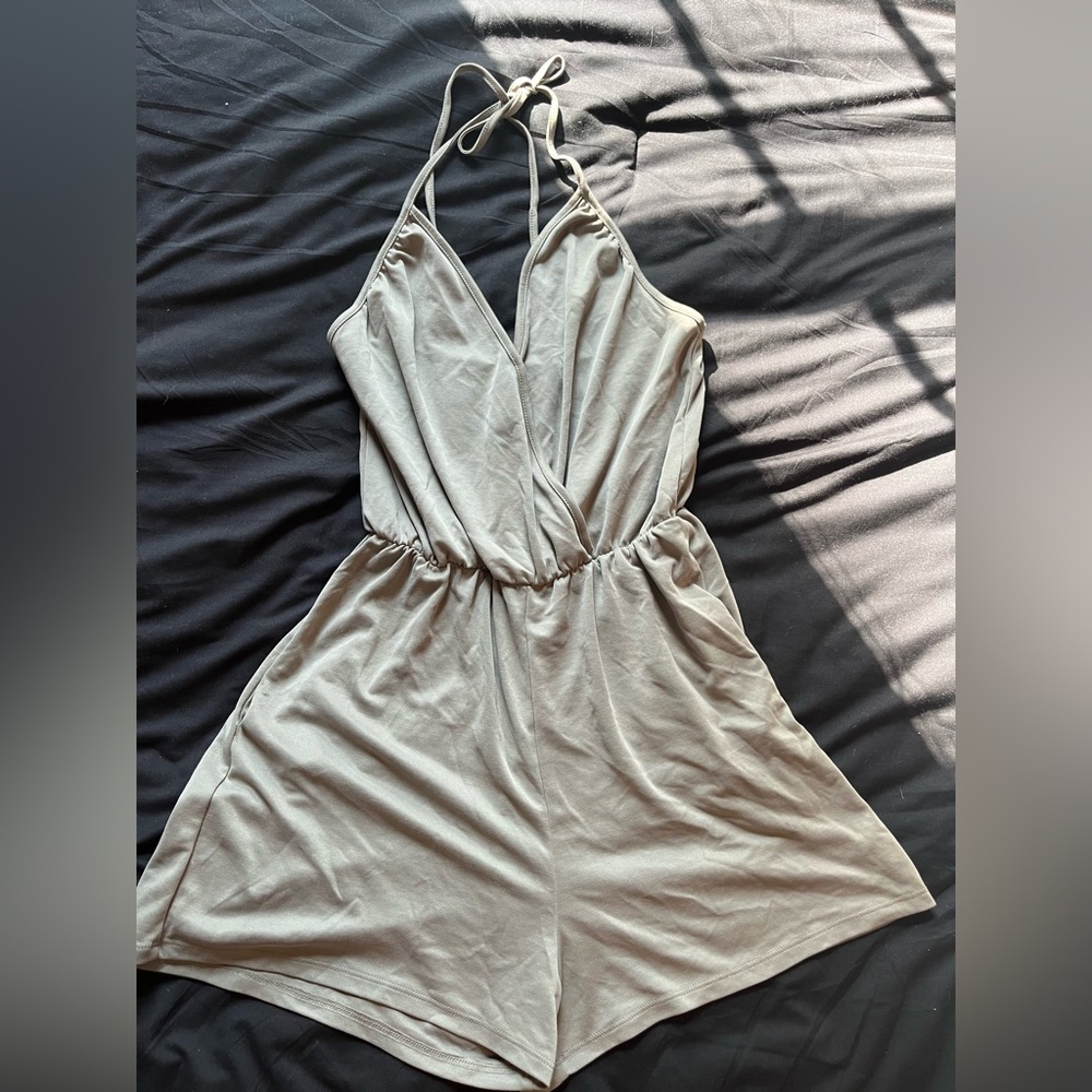 Sienna sky, green romper with pockets!